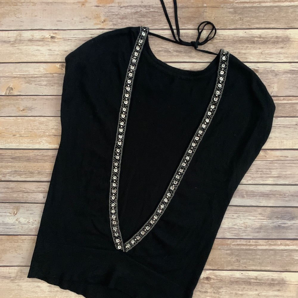 Backless shirt - Picture 2 of 3